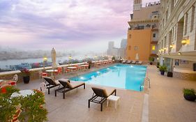 فندق كارلتون تاور